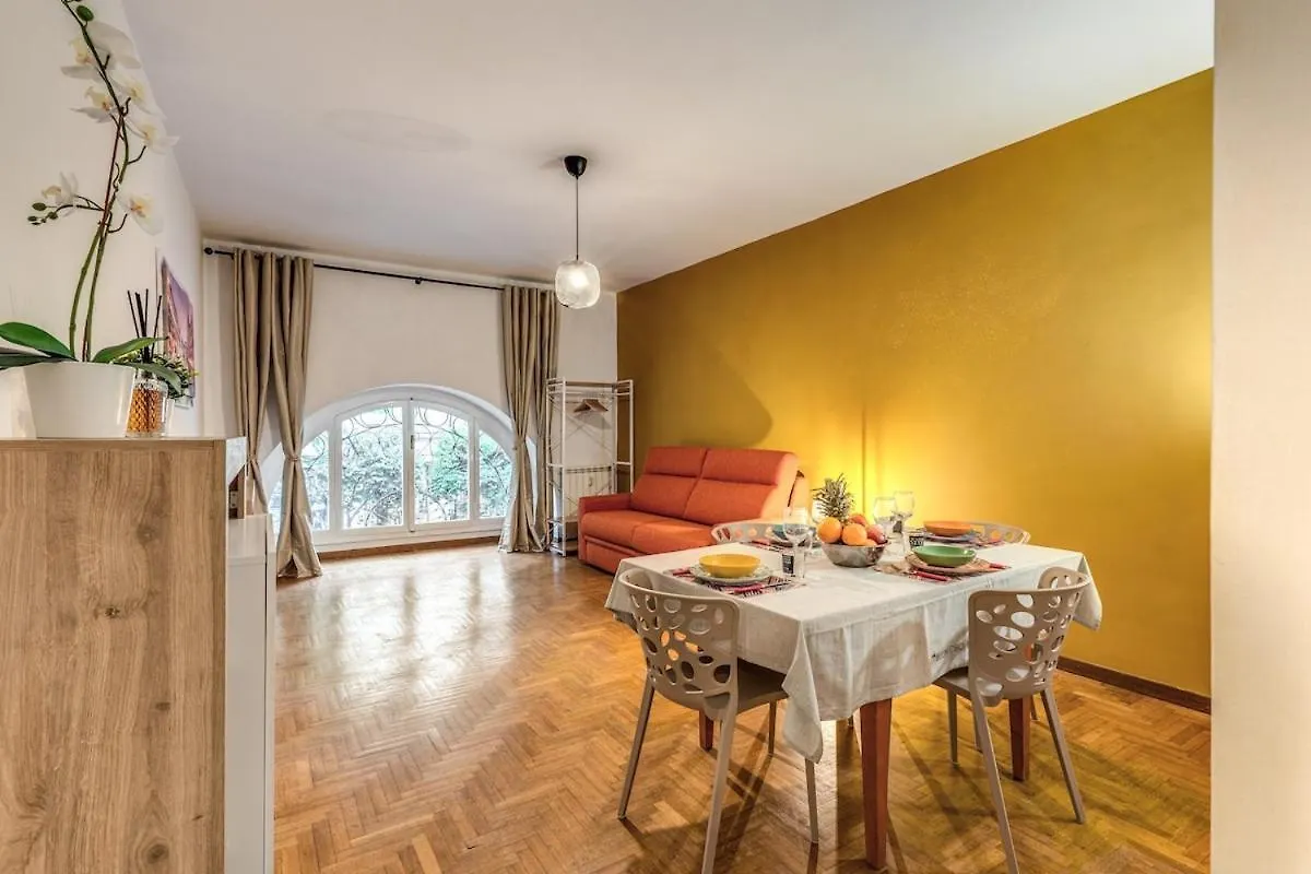 Dimora Lunetta - Modern Flat In Vatican District Rome Apartment