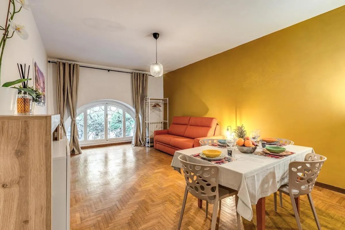Dimora Lunetta - Modern Flat In Vatican District Rome