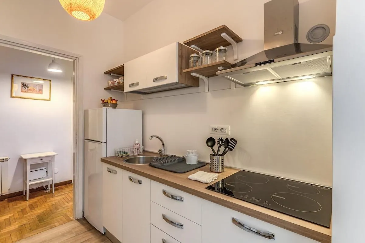 Dimora Lunetta - Modern Flat In Vatican District Rzym 0*,  Włochy